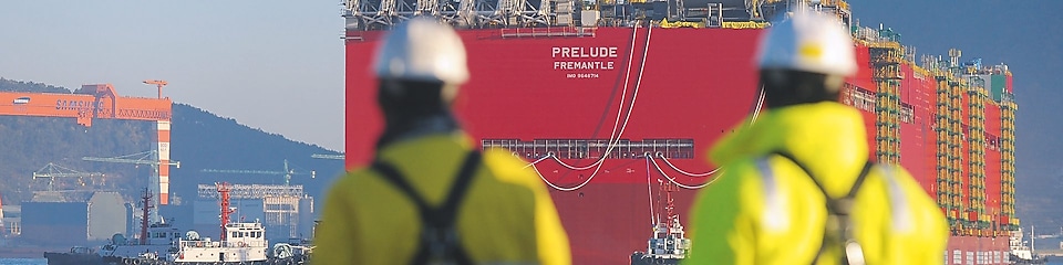 Viaje inaugural del Prelude: el enorme casco que alberga las instalaciones sale al mar por primera vez