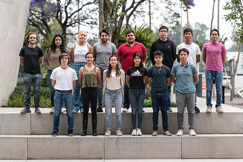 Fotografía grupal de la escudería Borregos CCM del Tecnológico de Monterrey Campus Ciudad de México