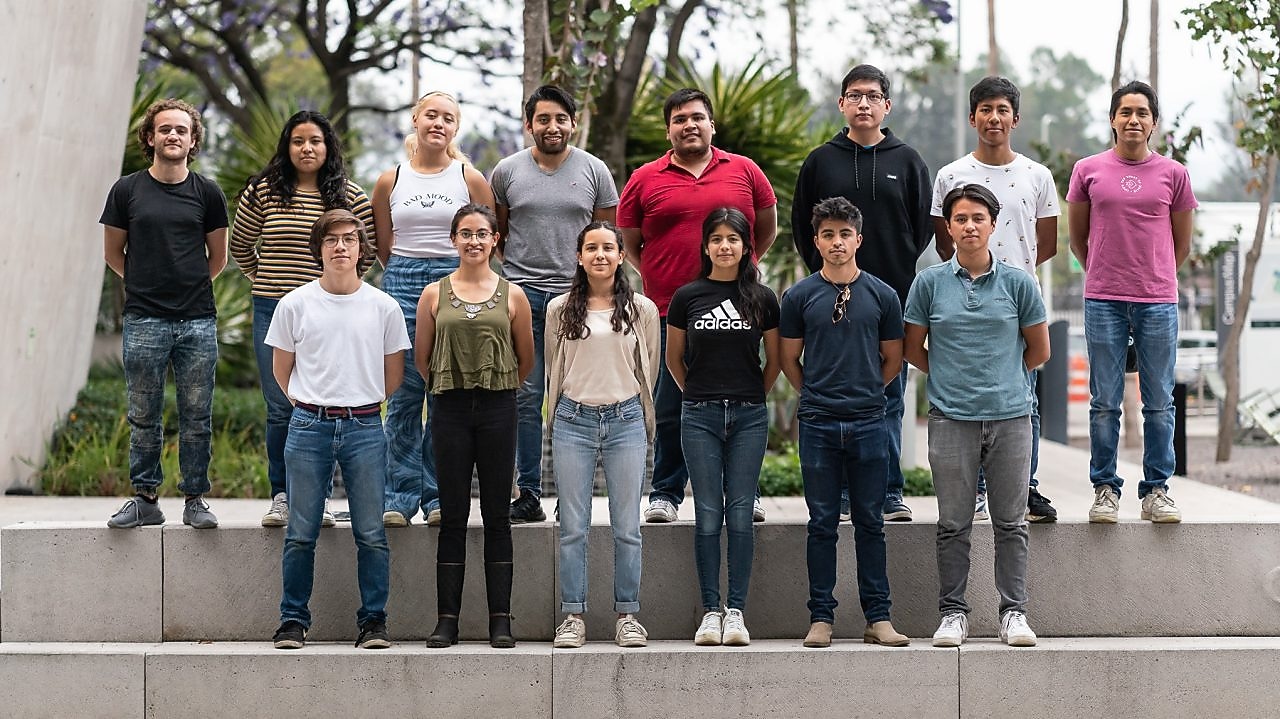 Fotografía grupal de la escudería Borregos CCM del Tecnológico de Monterrey Campus Ciudad de México