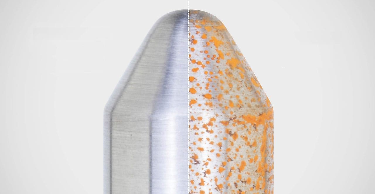 V-Power vs Gasolina premium de baja calidad - El resultado de corrosión de obtuvo utilizando pruebas de laboratorio con el método ASTM D7548/D665 utilizando como corrosiva agua salada. El resultado representado no necesariamente reflejara lo que el consumidor puede ver en su vehículo en condiciones normales.