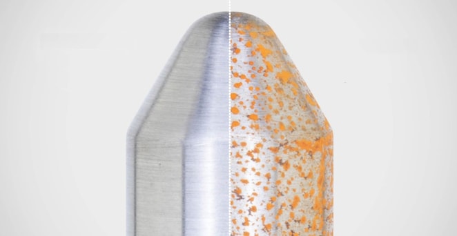 V-Power vs Gasolina premium de baja calidad - El resultado de corrosión de obtuvo utilizando pruebas de laboratorio con el método ASTM D7548/D665 utilizando como corrosiva agua salada. El resultado representado no necesariamente reflejara lo que el consumidor puede ver en su vehículo en condiciones normales.